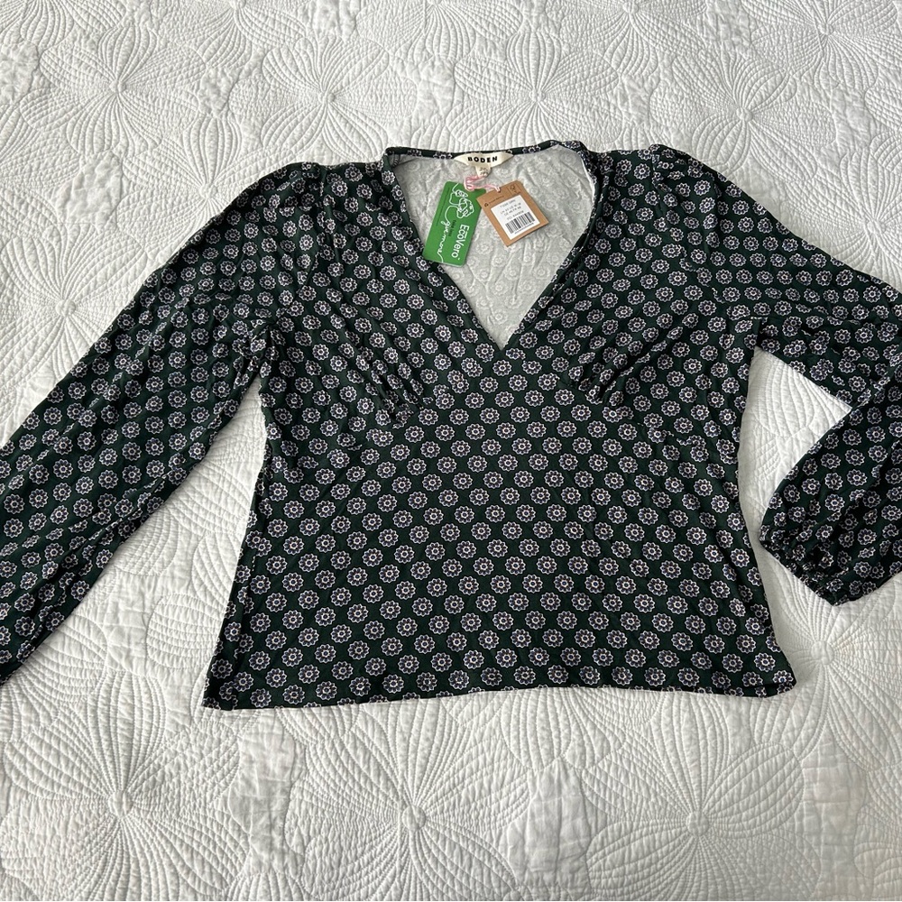 NWT Boden Dark Green Patterned Women's Top